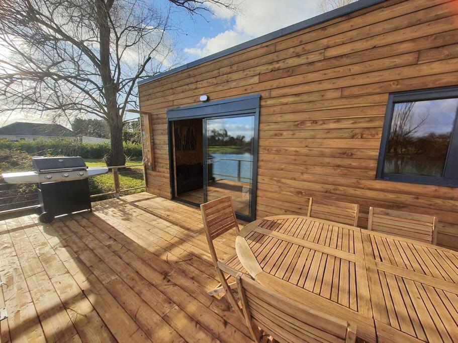 Chalet Les Pieds Dans L'Eau La Campagne A La Ville Saint-Doulchard Exteriör bild