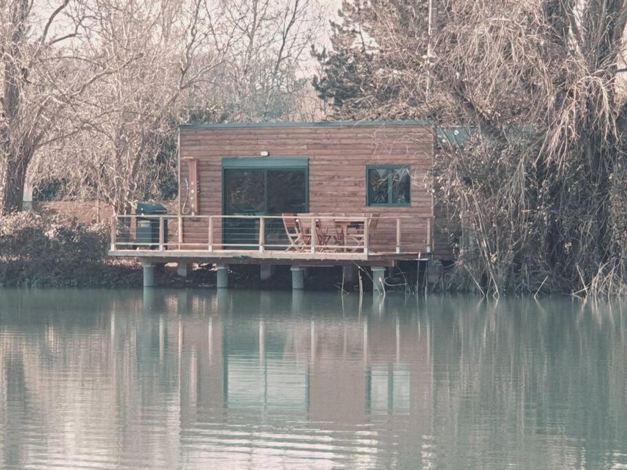 Chalet Les Pieds Dans L'Eau La Campagne A La Ville Saint-Doulchard Exteriör bild