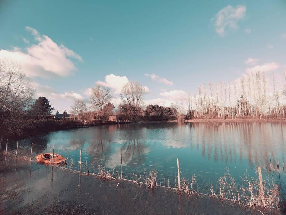 Chalet Les Pieds Dans L'Eau La Campagne A La Ville Saint-Doulchard Exteriör bild